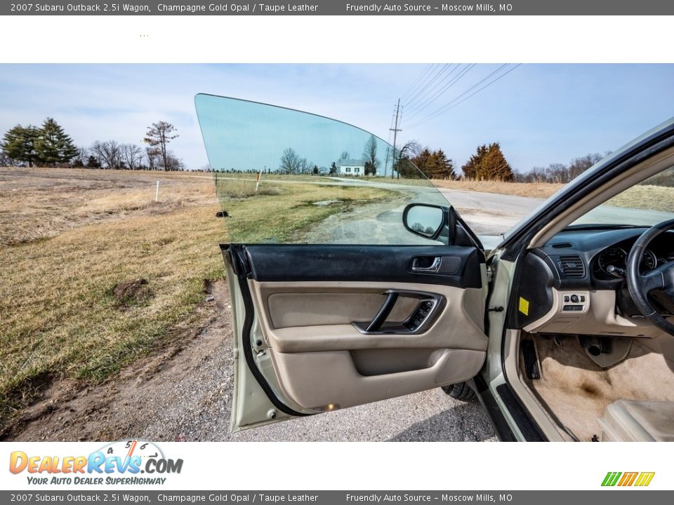 2007 Subaru Outback 2.5i Wagon Champagne Gold Opal / Taupe Leather Photo #20