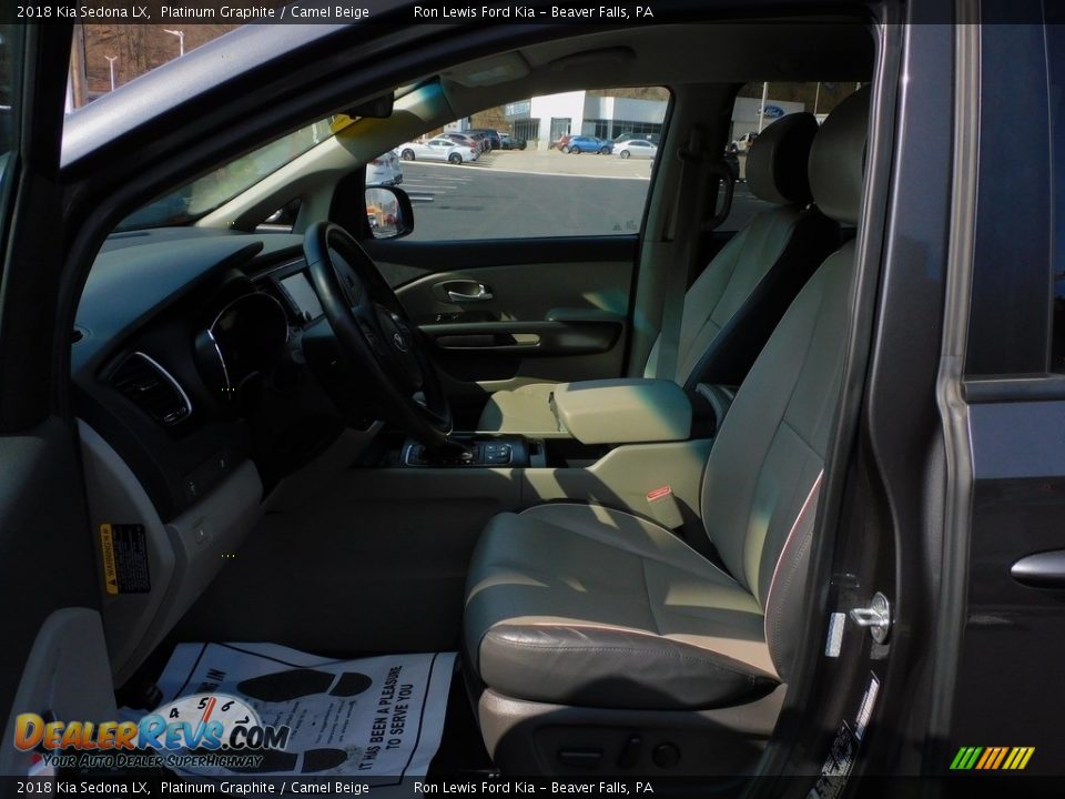 2018 Kia Sedona LX Platinum Graphite / Camel Beige Photo #11