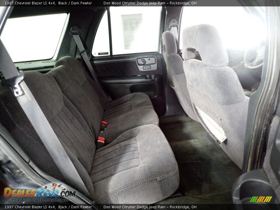 1997 Chevrolet Blazer LS 4x4 Black / Dark Pewter Photo #26