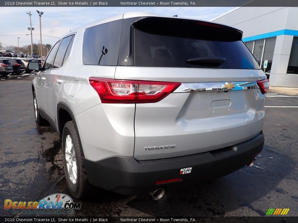 2019 Chevrolet Traverse LS Silver Ice Metallic / Jet Black Photo #5