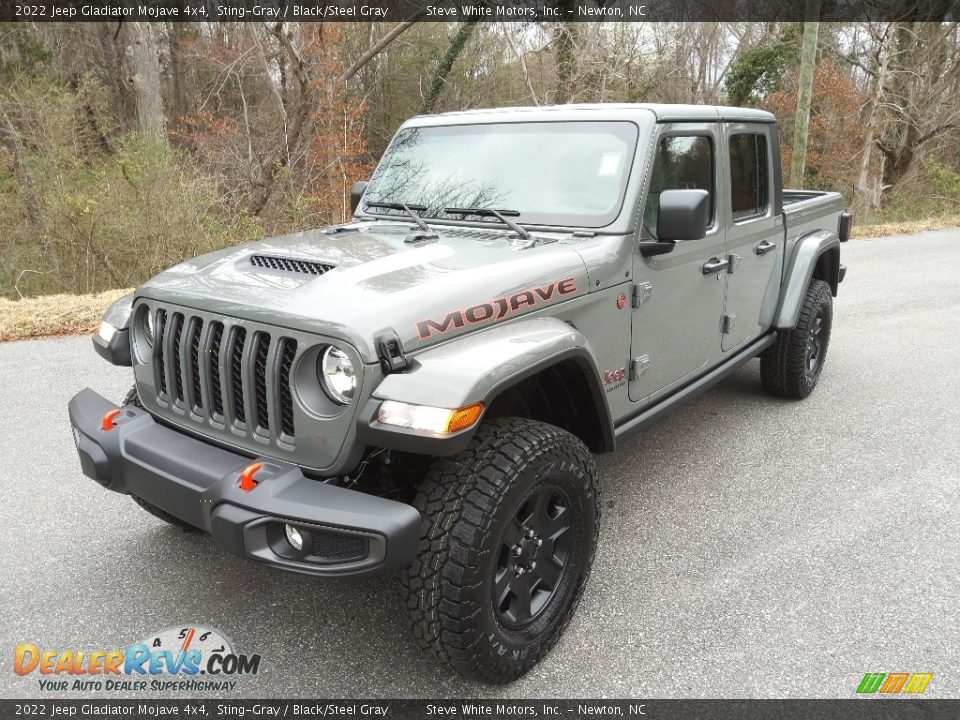 2022 Jeep Gladiator Mojave 4x4 Sting-Gray / Black/Steel Gray Photo #2