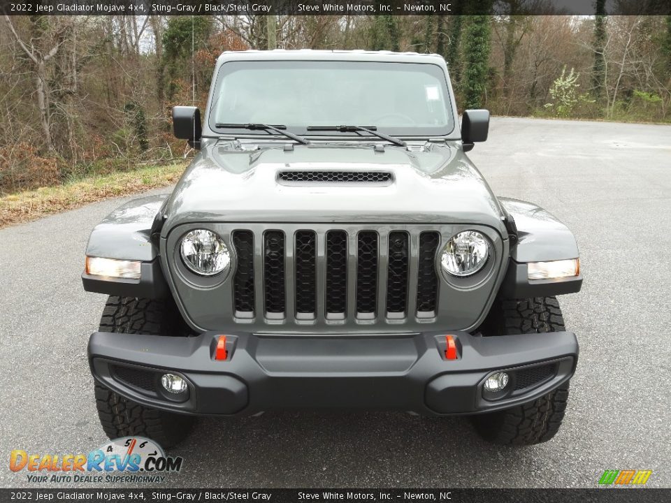 2022 Jeep Gladiator Mojave 4x4 Sting-Gray / Black/Steel Gray Photo #3