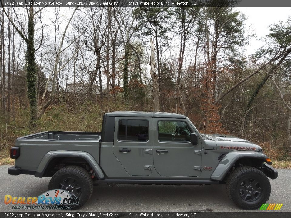 Sting-Gray 2022 Jeep Gladiator Mojave 4x4 Photo #5