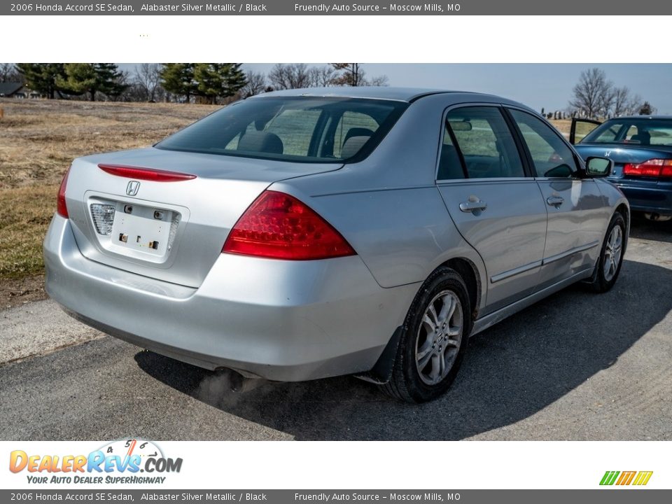 2006 Honda Accord SE Sedan Alabaster Silver Metallic / Black Photo #4