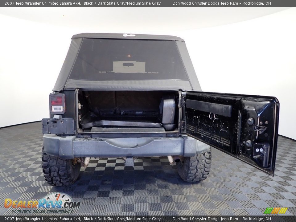 2007 Jeep Wrangler Unlimited Sahara 4x4 Black / Dark Slate Gray/Medium Slate Gray Photo #7