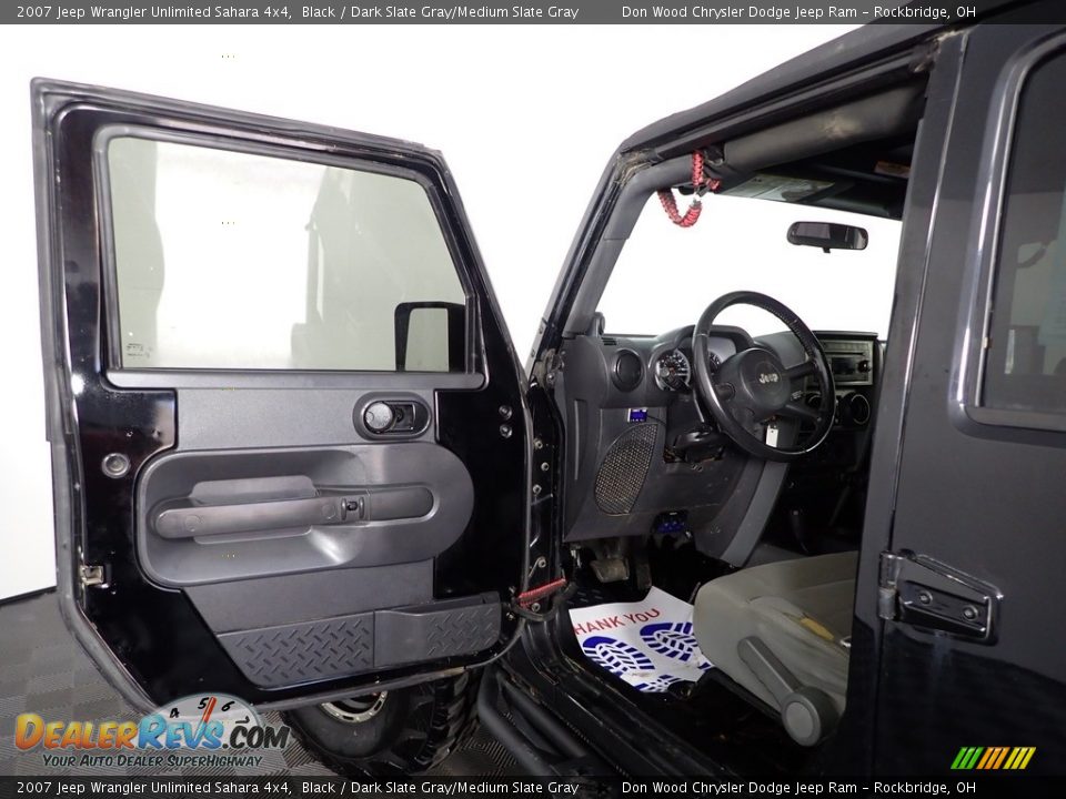 2007 Jeep Wrangler Unlimited Sahara 4x4 Black / Dark Slate Gray/Medium Slate Gray Photo #10