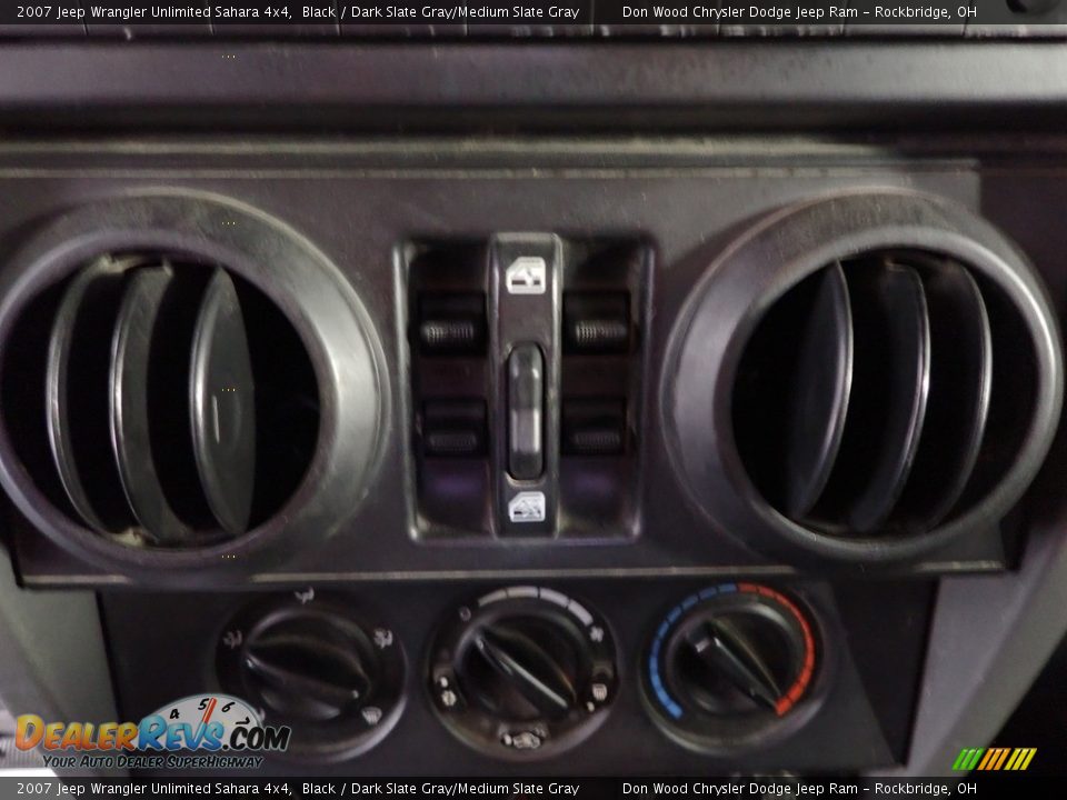 2007 Jeep Wrangler Unlimited Sahara 4x4 Black / Dark Slate Gray/Medium Slate Gray Photo #15