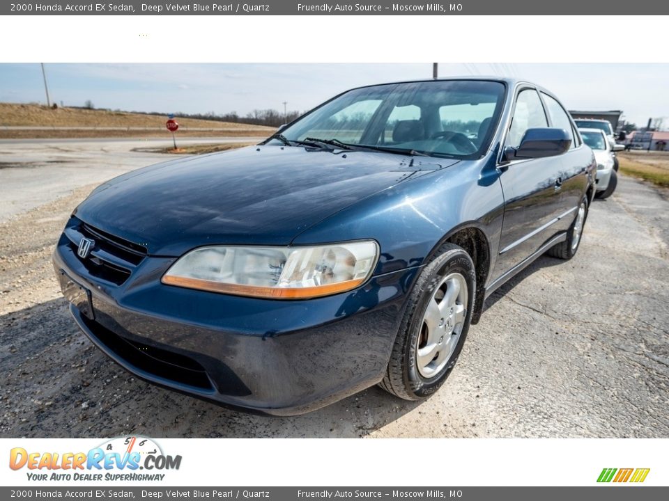 Front 3/4 View of 2000 Honda Accord EX Sedan Photo #8