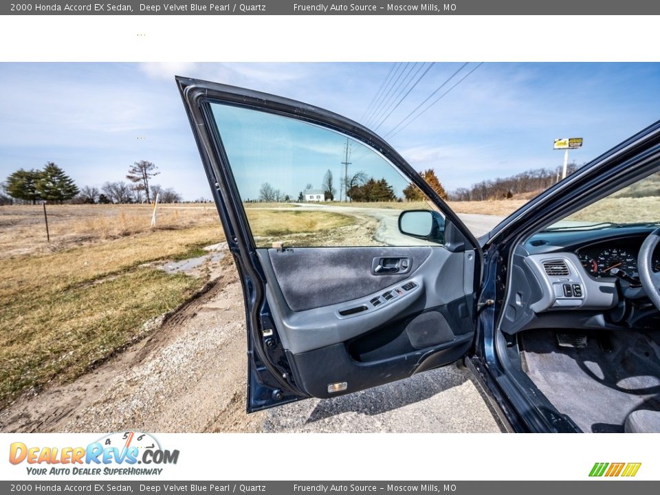 Door Panel of 2000 Honda Accord EX Sedan Photo #20