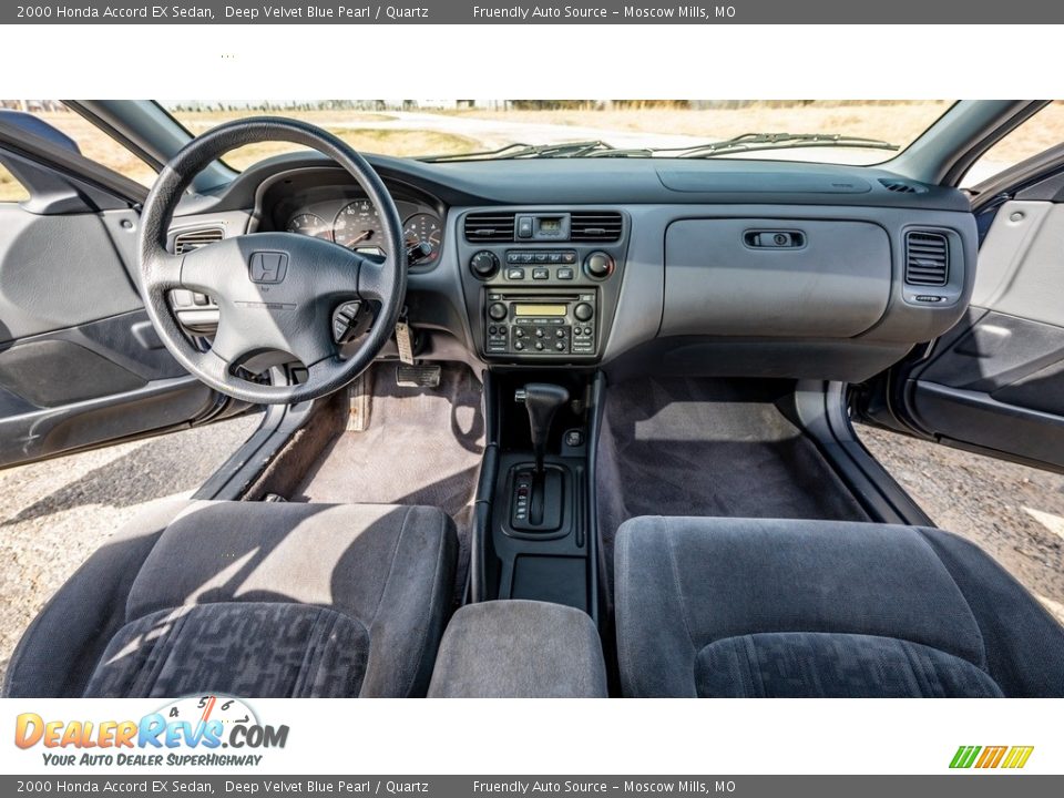Front Seat of 2000 Honda Accord EX Sedan Photo #30