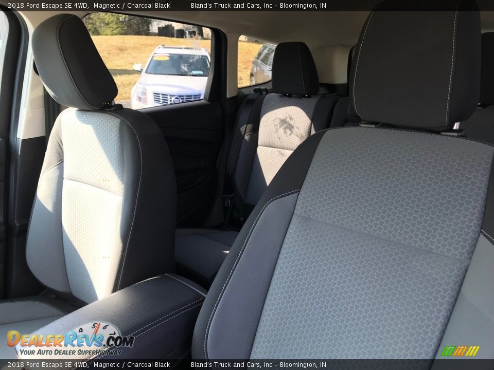 2018 Ford Escape SE 4WD Magnetic / Charcoal Black Photo #12