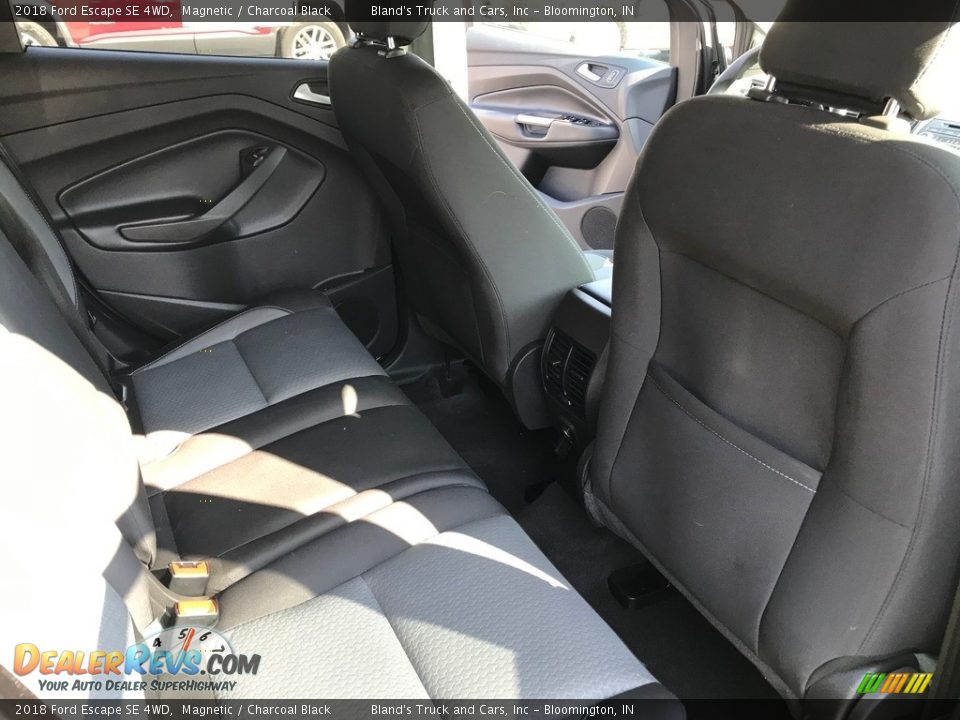 2018 Ford Escape SE 4WD Magnetic / Charcoal Black Photo #28