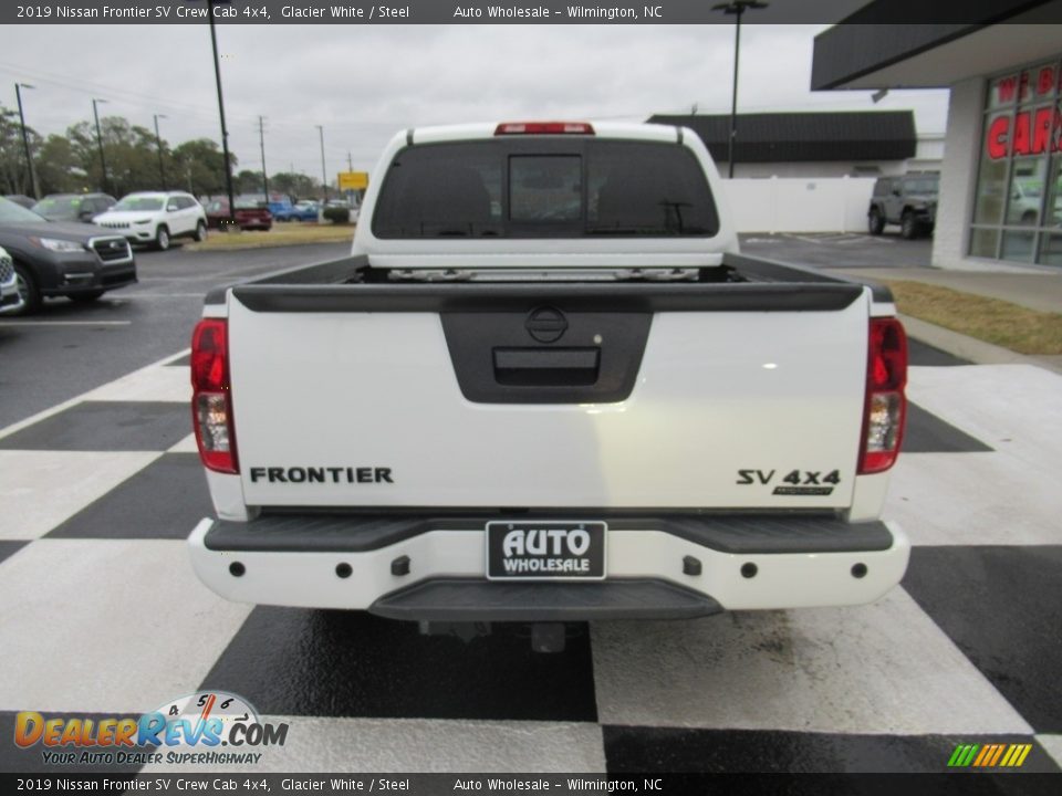 2019 Nissan Frontier SV Crew Cab 4x4 Glacier White / Steel Photo #4