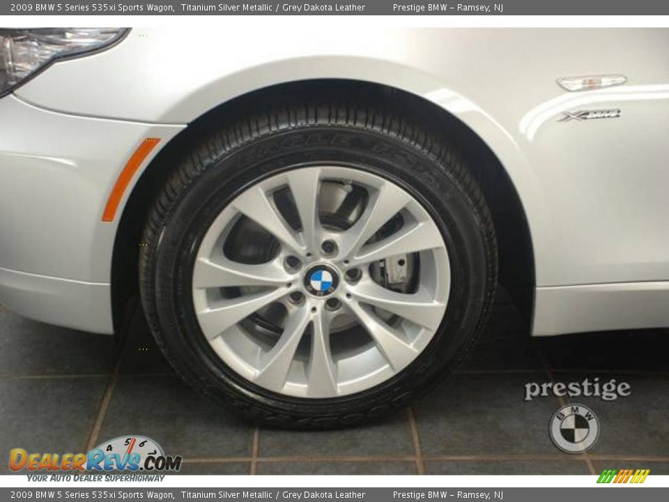 2009 BMW 5 Series 535xi Sports Wagon Titanium Silver Metallic / Grey Dakota Leather Photo #4