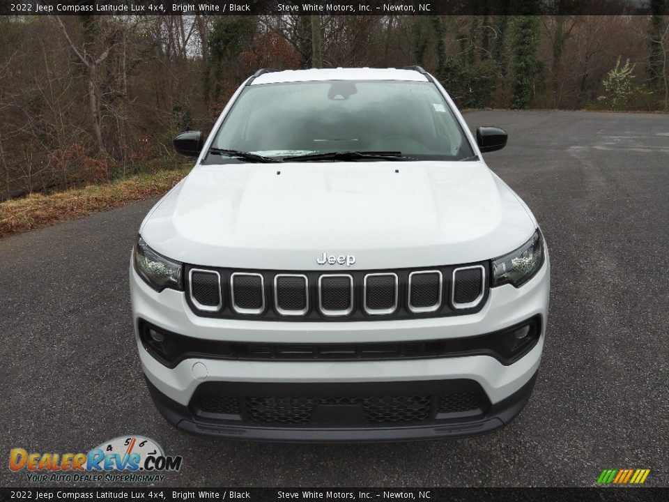 2022 Jeep Compass Latitude Lux 4x4 Bright White / Black Photo #3