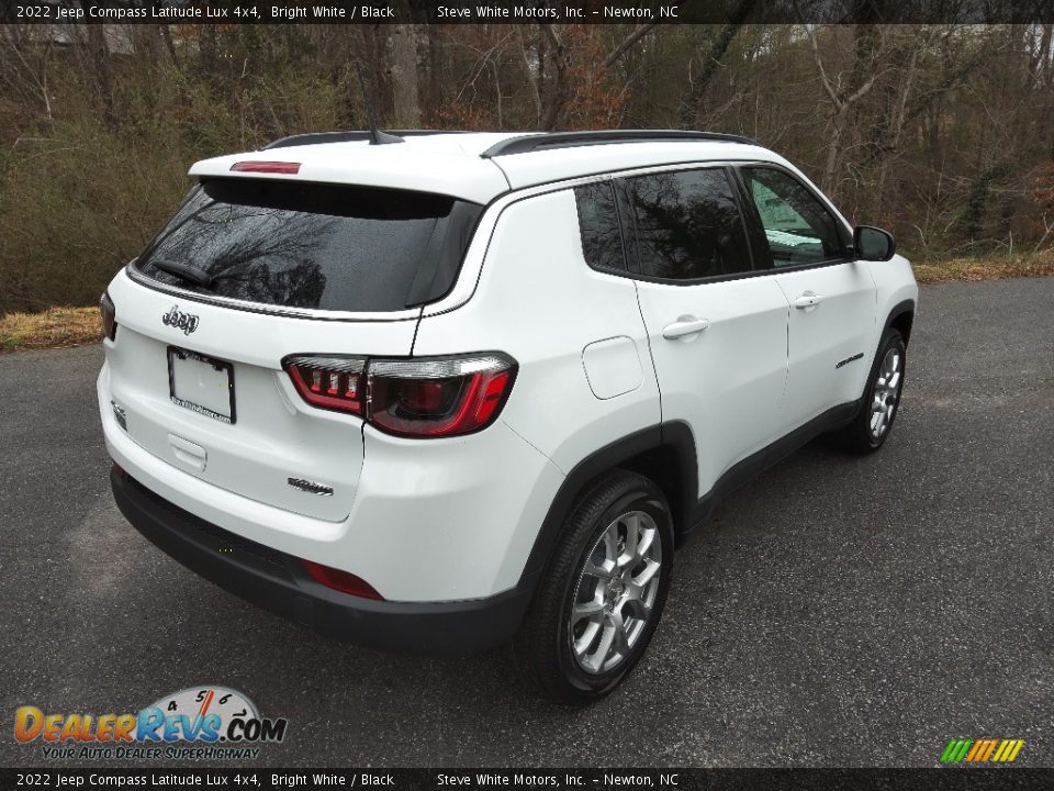 2022 Jeep Compass Latitude Lux 4x4 Bright White / Black Photo #6