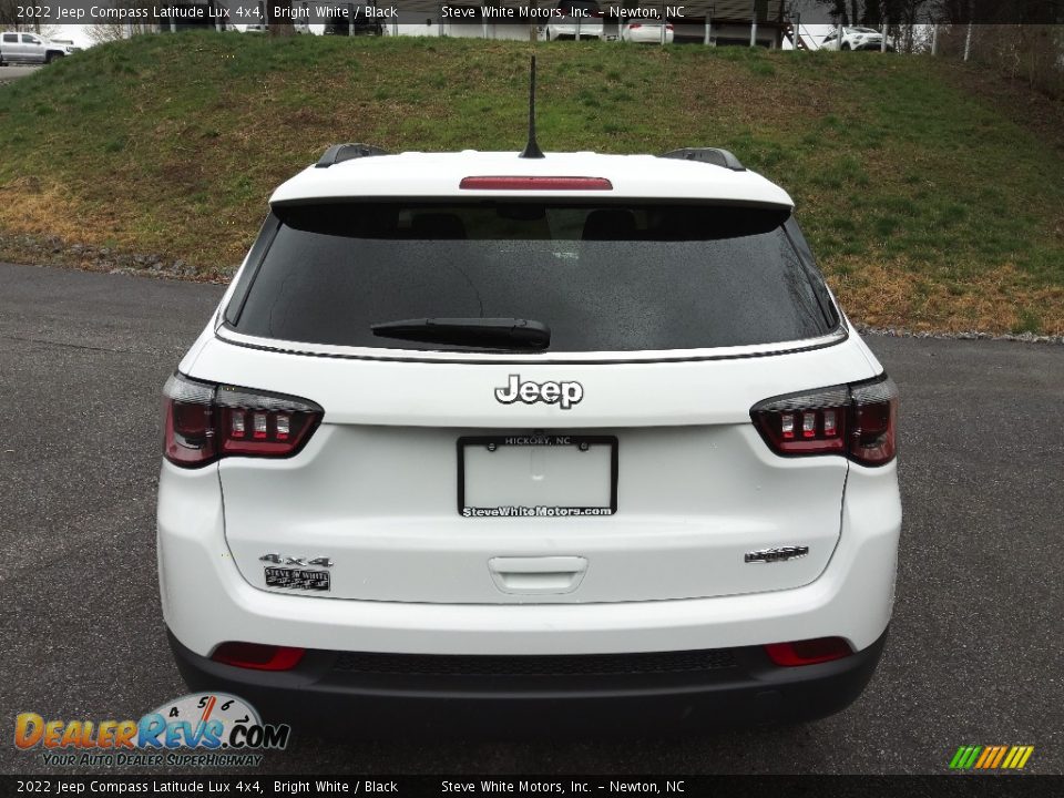 2022 Jeep Compass Latitude Lux 4x4 Bright White / Black Photo #7