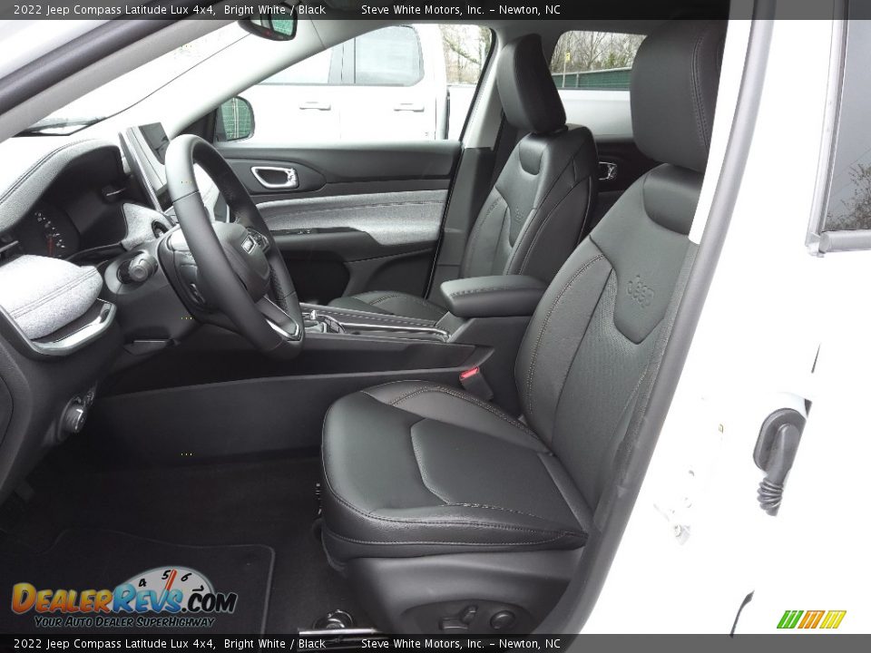 Front Seat of 2022 Jeep Compass Latitude Lux 4x4 Photo #10
