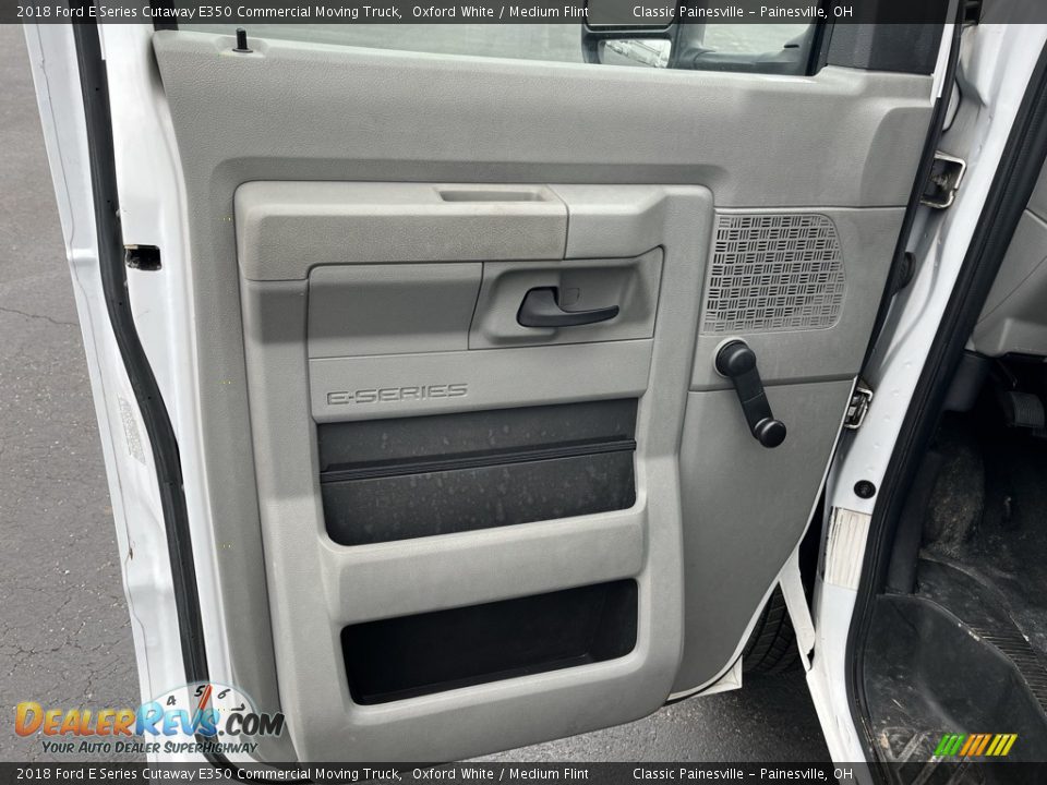 Door Panel of 2018 Ford E Series Cutaway E350 Commercial Moving Truck Photo #10