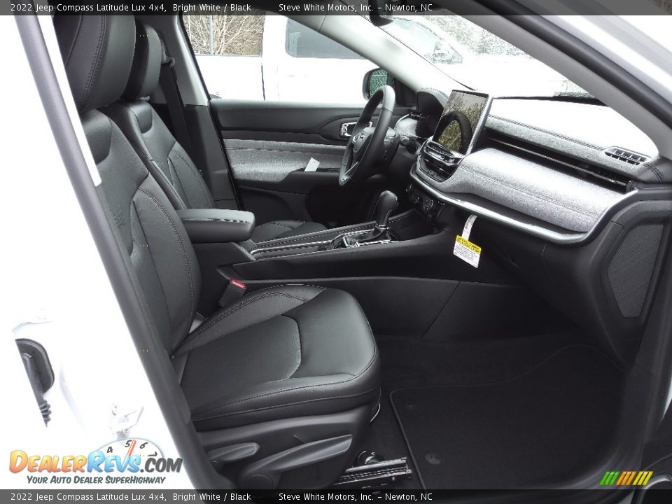 Front Seat of 2022 Jeep Compass Latitude Lux 4x4 Photo #16