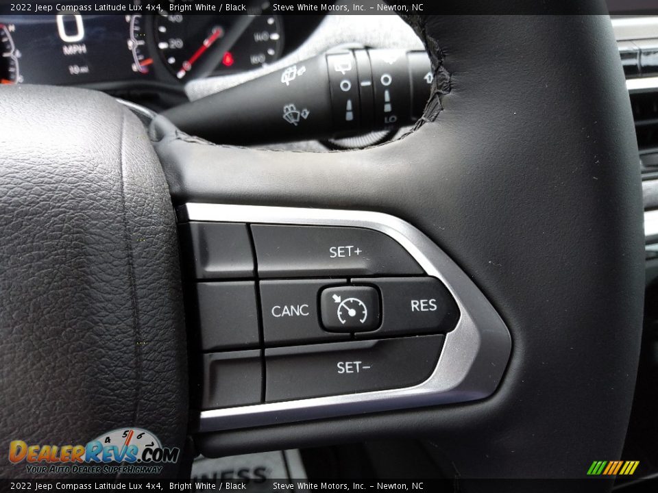 2022 Jeep Compass Latitude Lux 4x4 Steering Wheel Photo #19