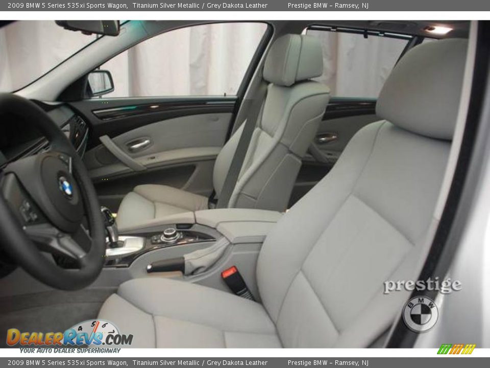 2009 BMW 5 Series 535xi Sports Wagon Titanium Silver Metallic / Grey Dakota Leather Photo #5