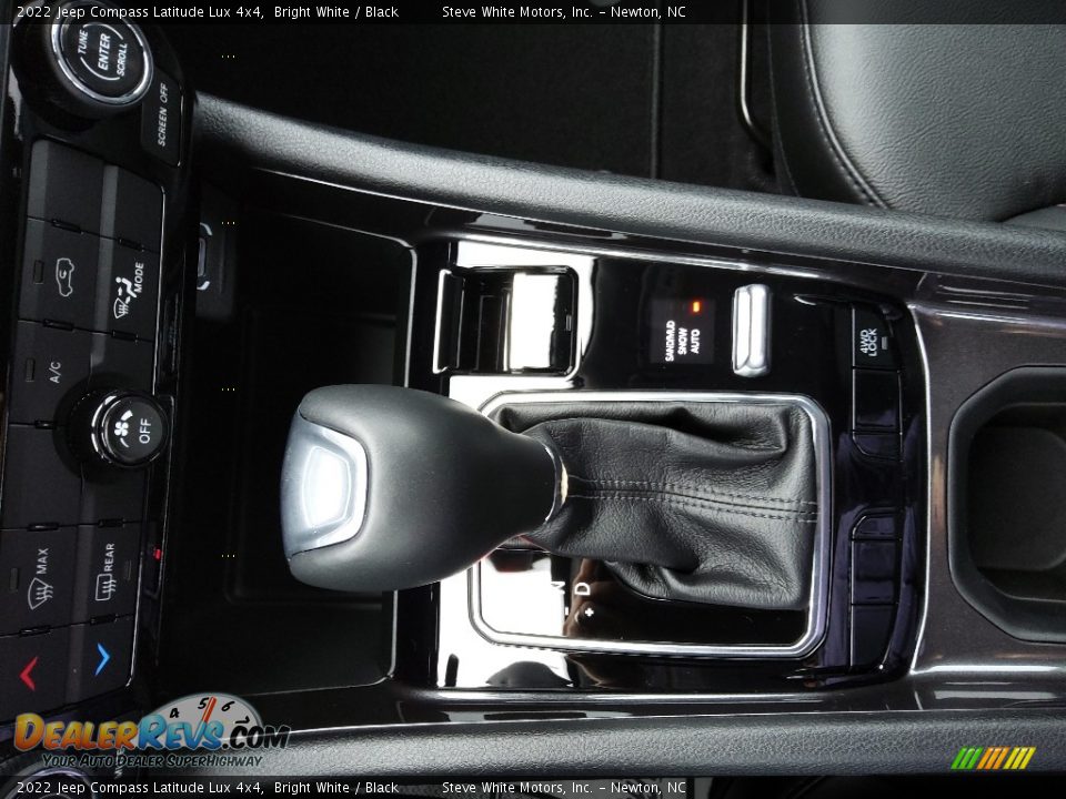 2022 Jeep Compass Latitude Lux 4x4 Shifter Photo #25