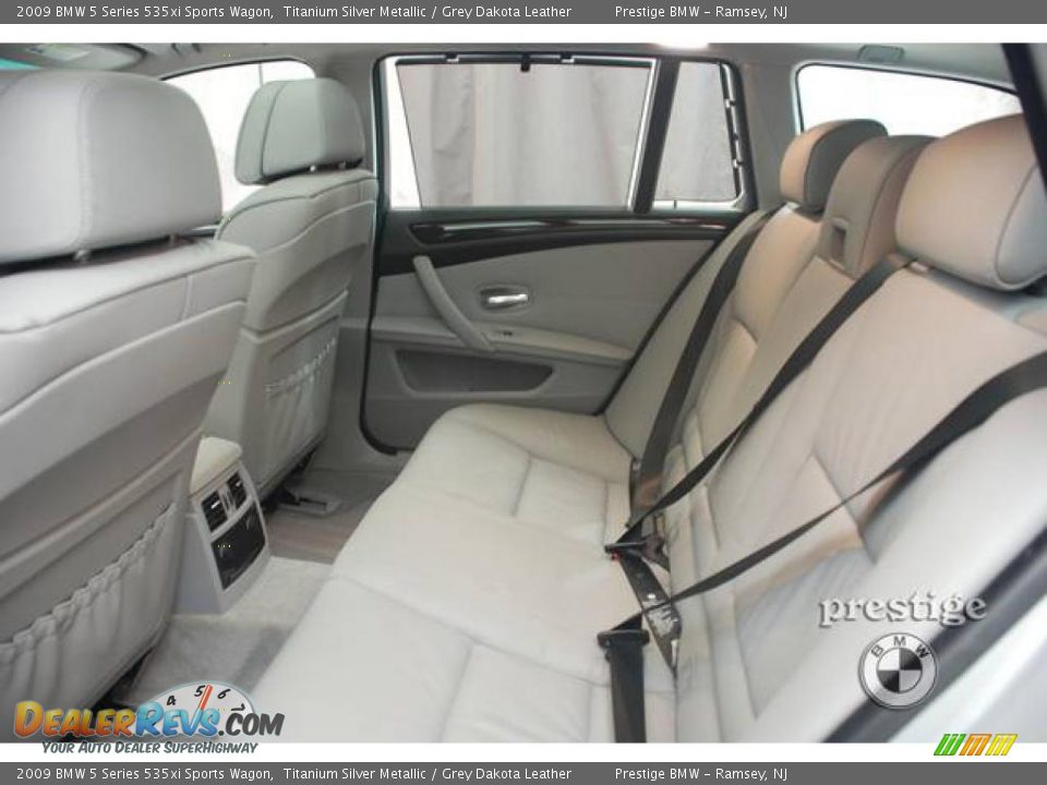 2009 BMW 5 Series 535xi Sports Wagon Titanium Silver Metallic / Grey Dakota Leather Photo #6