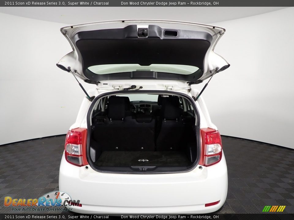 2011 Scion xD Release Series 3.0 Super White / Charcoal Photo #9