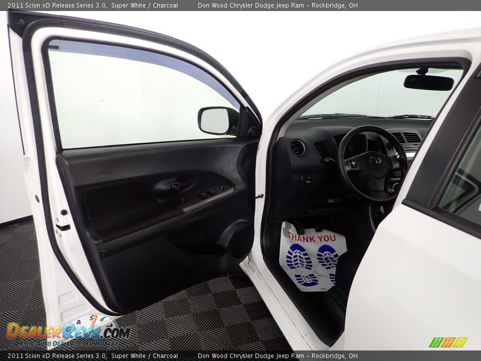2011 Scion xD Release Series 3.0 Super White / Charcoal Photo #12