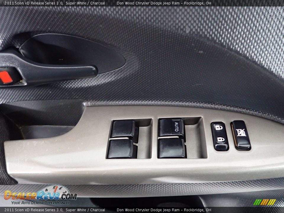 2011 Scion xD Release Series 3.0 Super White / Charcoal Photo #13