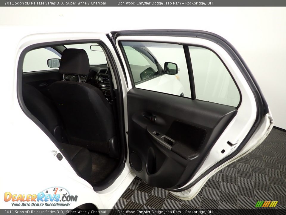 2011 Scion xD Release Series 3.0 Super White / Charcoal Photo #27