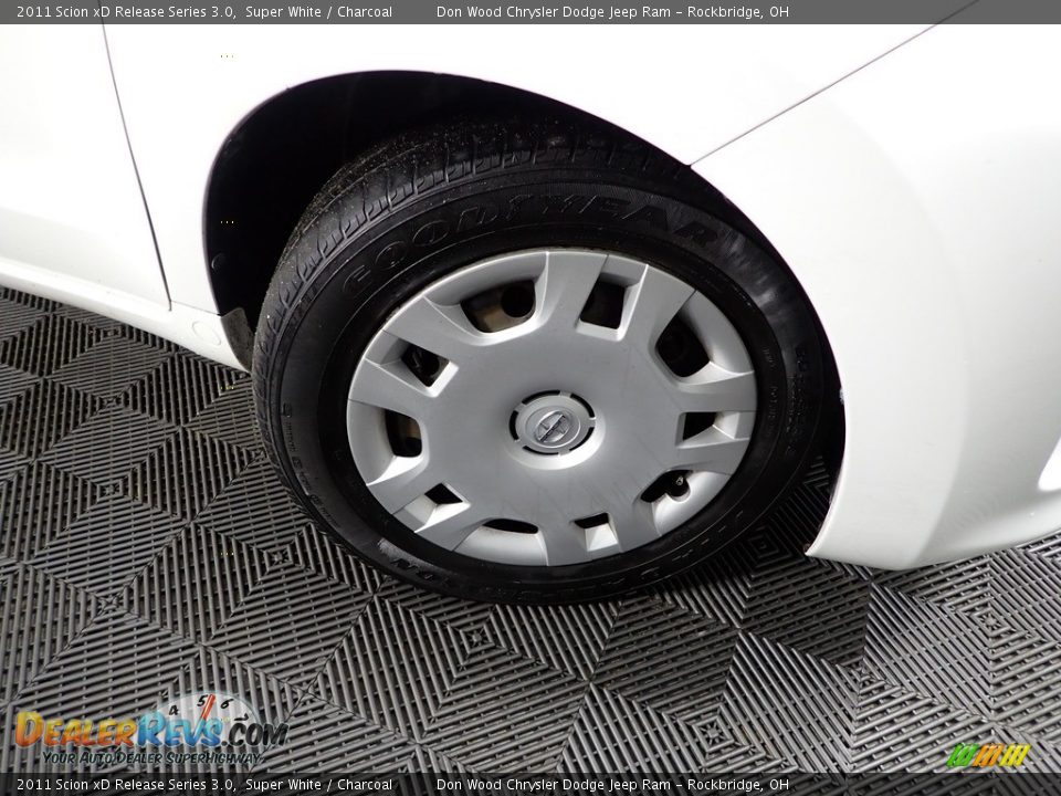 2011 Scion xD Release Series 3.0 Super White / Charcoal Photo #30