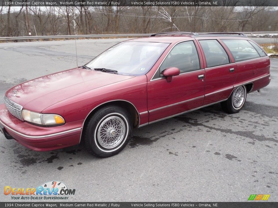 Front 3/4 View of 1994 Chevrolet Caprice Wagon Photo #10