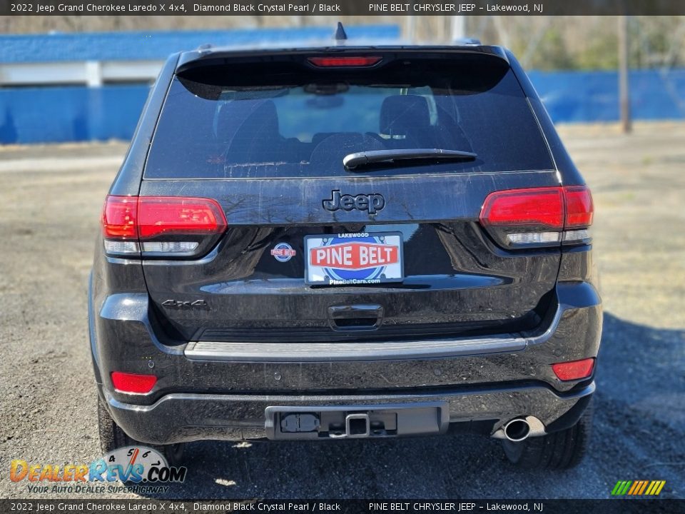 2022 Jeep Grand Cherokee Laredo X 4x4 Diamond Black Crystal Pearl / Black Photo #5