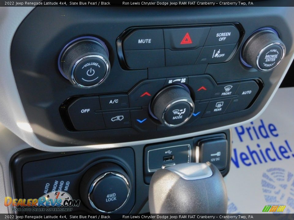 Controls of 2022 Jeep Renegade Latitude 4x4 Photo #18