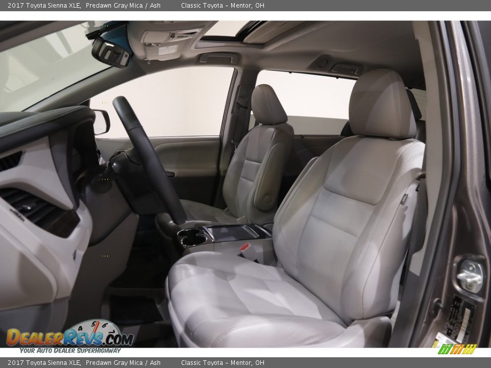 2017 Toyota Sienna XLE Predawn Gray Mica / Ash Photo #5