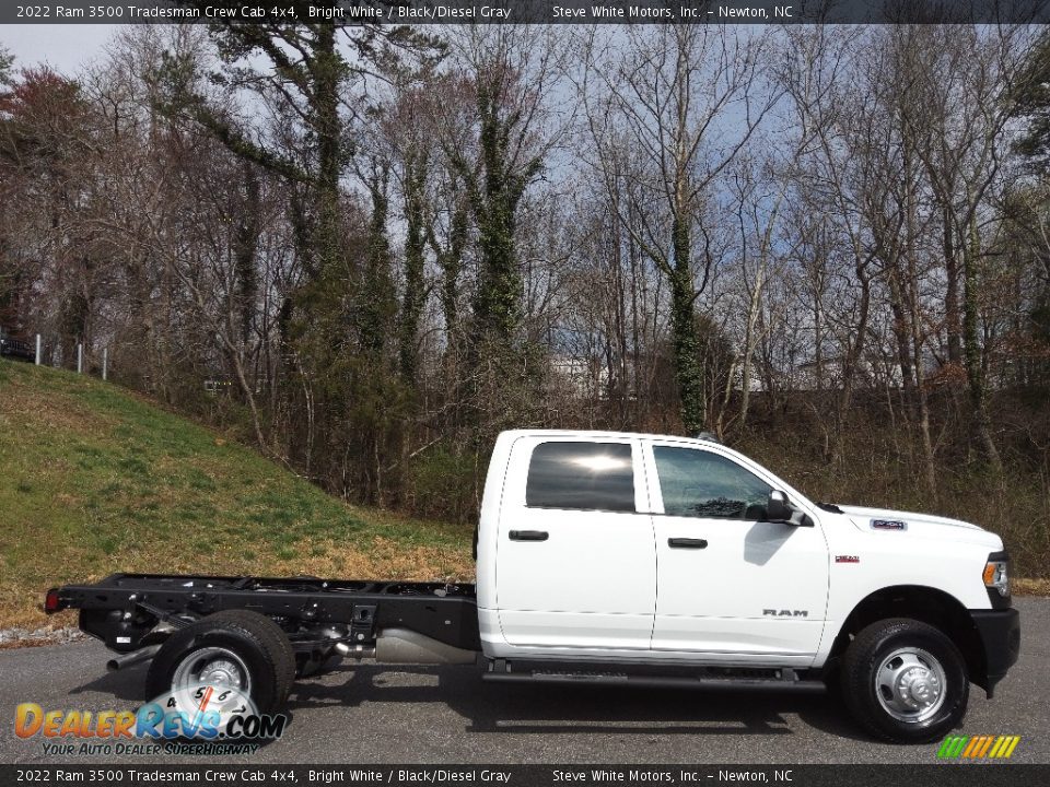 2022 Ram 3500 Tradesman Crew Cab 4x4 Bright White / Black/Diesel Gray Photo #5