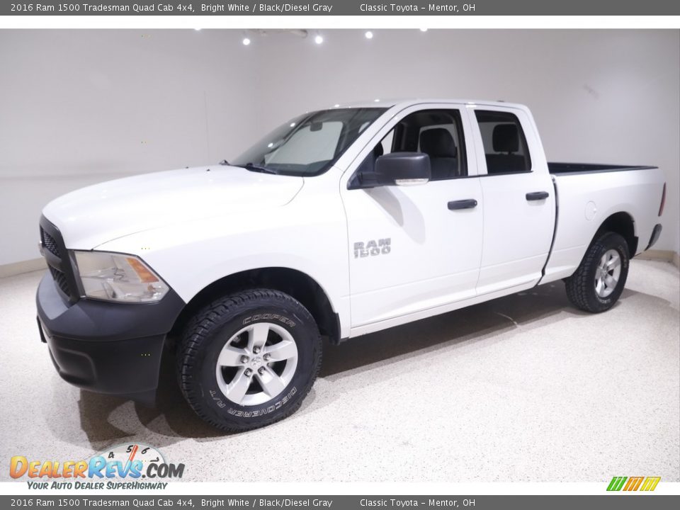 Front 3/4 View of 2016 Ram 1500 Tradesman Quad Cab 4x4 Photo #3