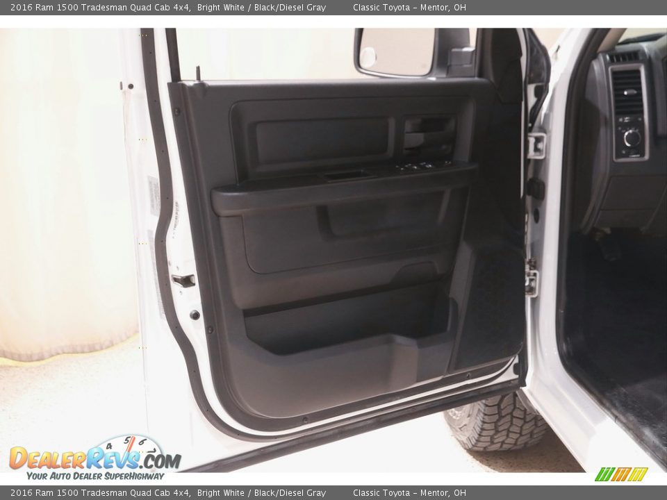 Door Panel of 2016 Ram 1500 Tradesman Quad Cab 4x4 Photo #4