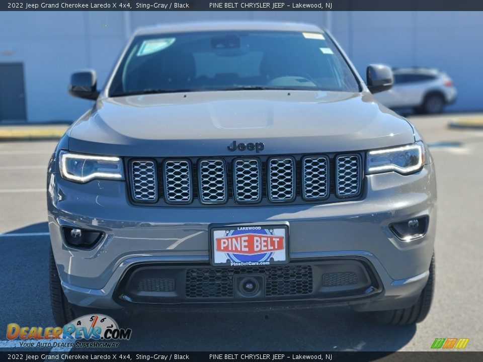 2022 Jeep Grand Cherokee Laredo X 4x4 Sting-Gray / Black Photo #2