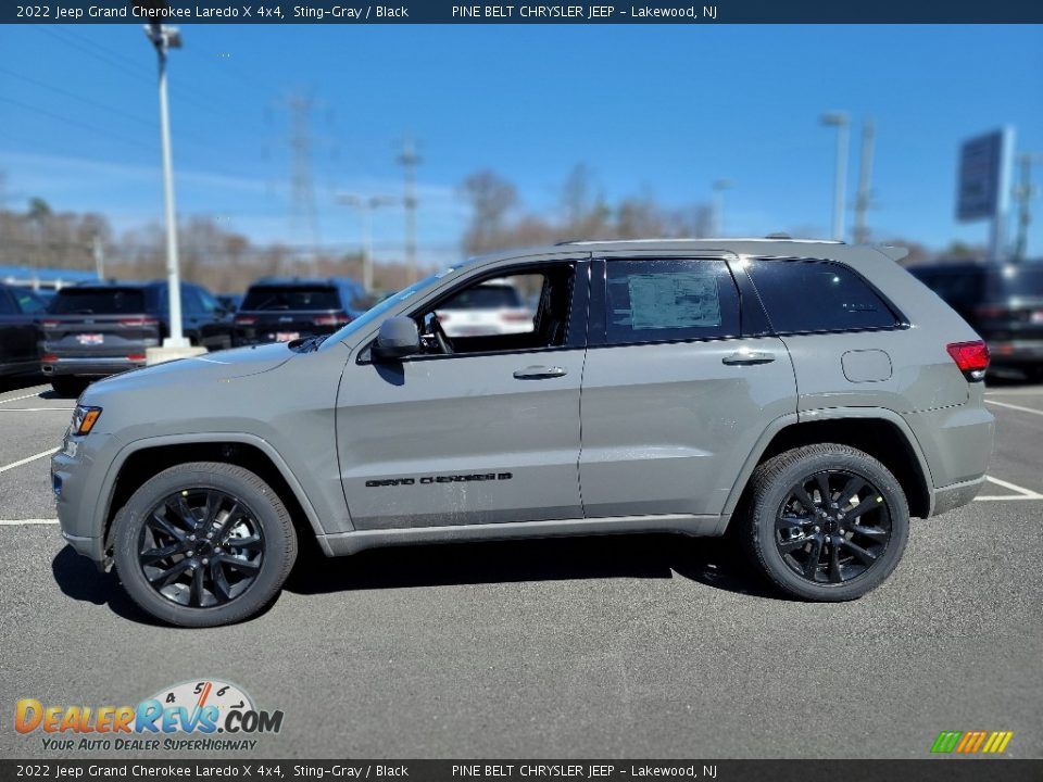 2022 Jeep Grand Cherokee Laredo X 4x4 Sting-Gray / Black Photo #3