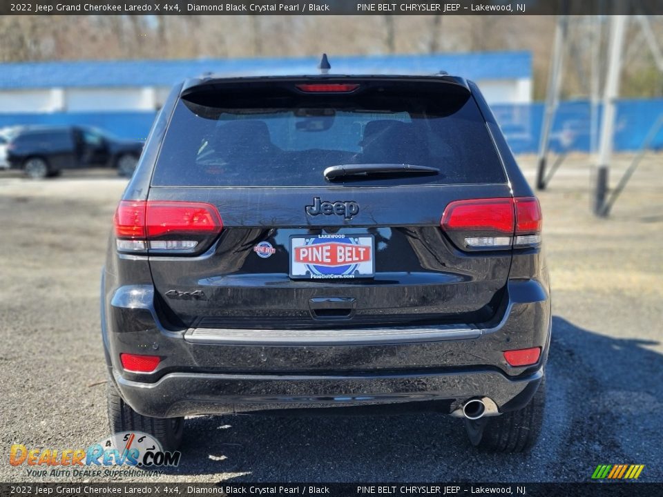 2022 Jeep Grand Cherokee Laredo X 4x4 Diamond Black Crystal Pearl / Black Photo #5