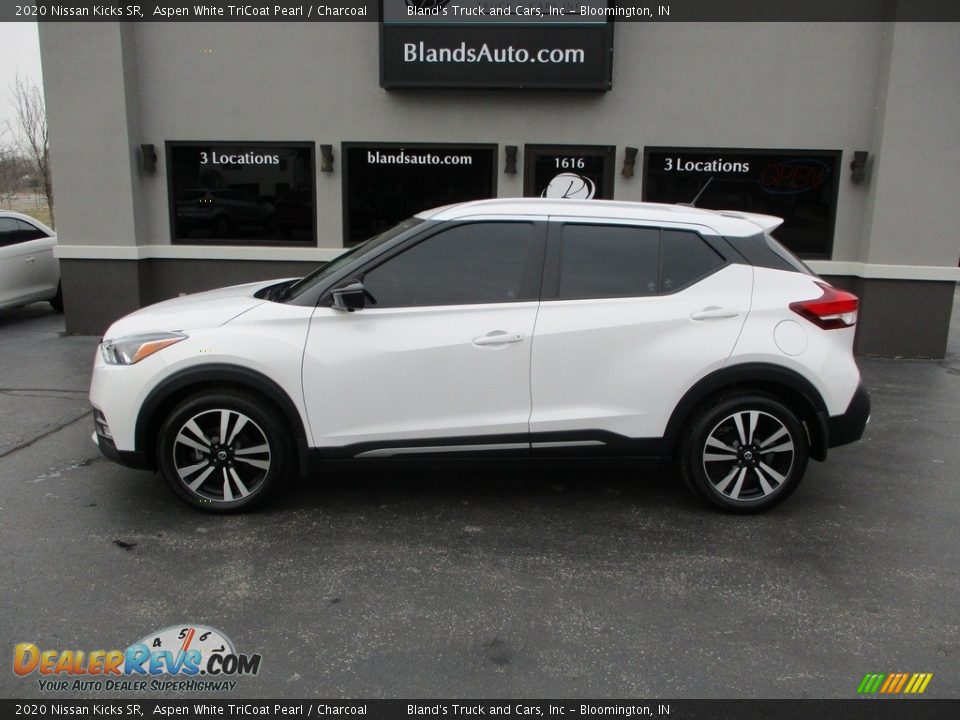 2020 Nissan Kicks SR Aspen White TriCoat Pearl / Charcoal Photo #1