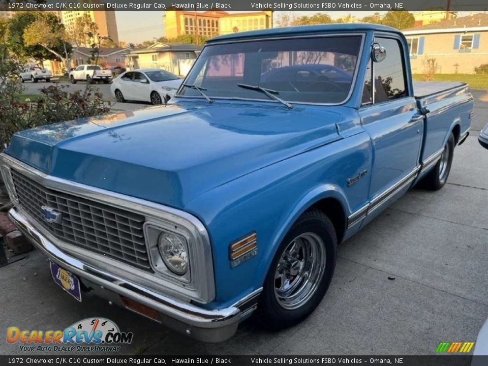 Front 3/4 View of 1972 Chevrolet C/K C10 Custom Deluxe Regular Cab Photo #1