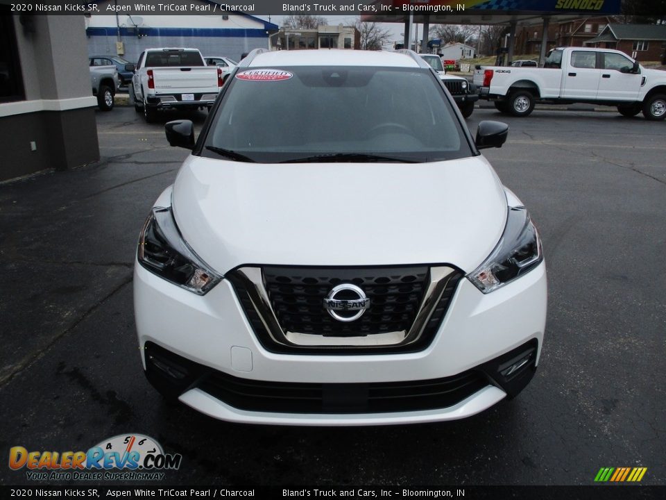 2020 Nissan Kicks SR Aspen White TriCoat Pearl / Charcoal Photo #24