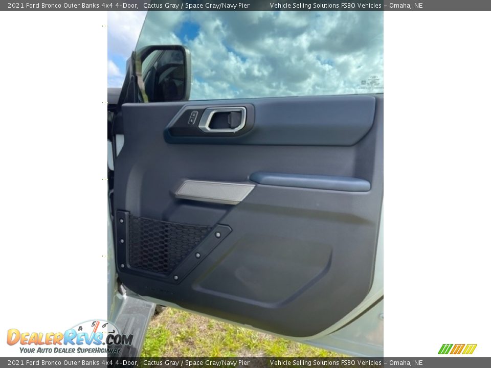2021 Ford Bronco Outer Banks 4x4 4-Door Cactus Gray / Space Gray/Navy Pier Photo #14