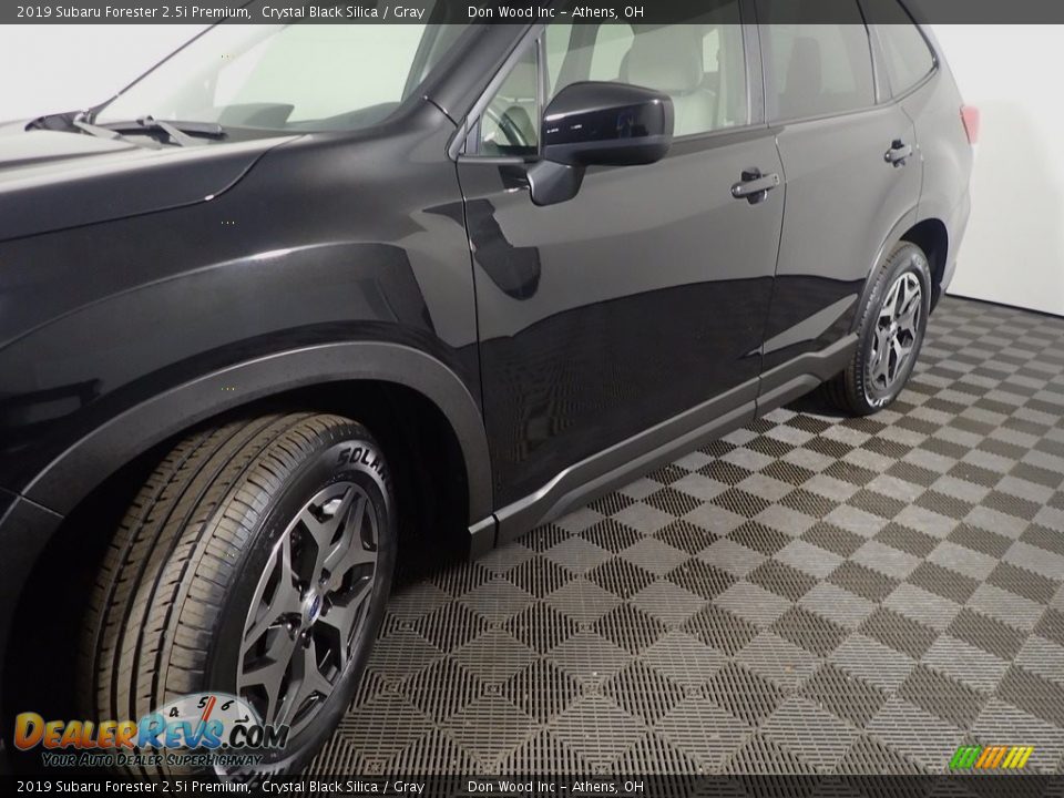 2019 Subaru Forester 2.5i Premium Crystal Black Silica / Gray Photo #12