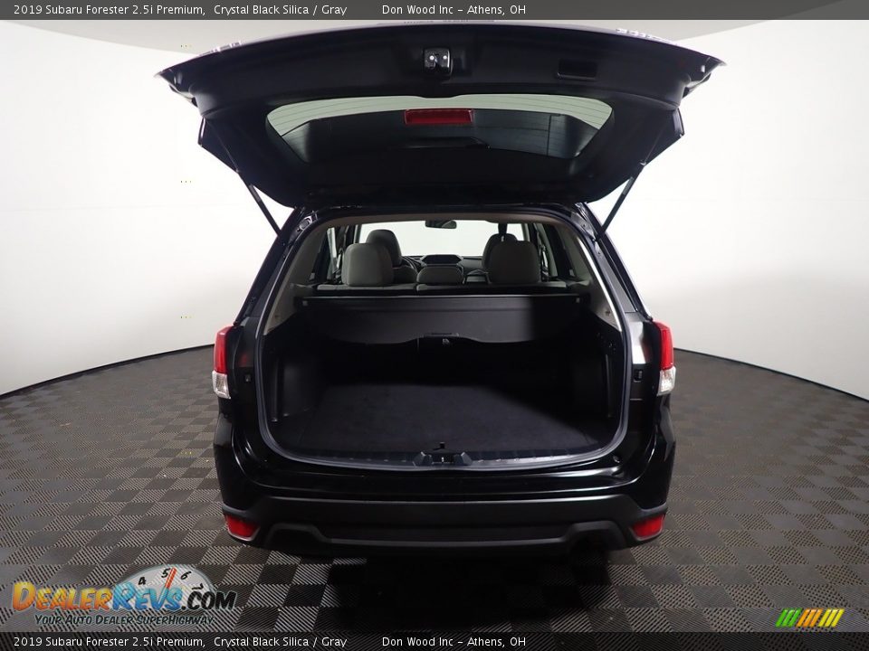 2019 Subaru Forester 2.5i Premium Crystal Black Silica / Gray Photo #16