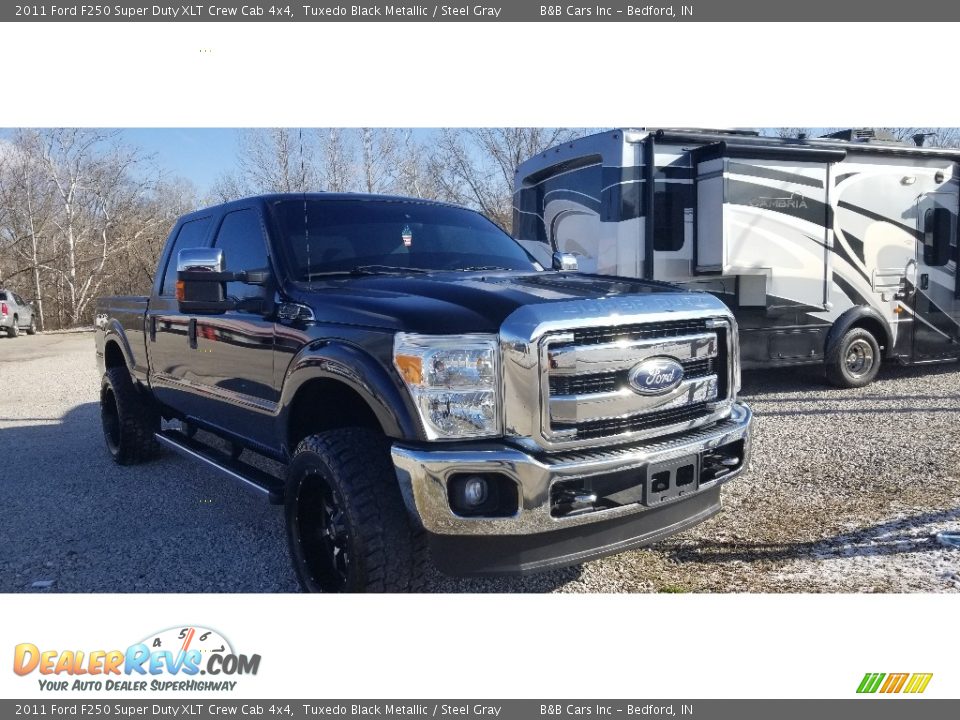 2011 Ford F250 Super Duty XLT Crew Cab 4x4 Tuxedo Black Metallic / Steel Gray Photo #2